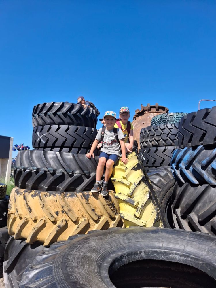 Putování s družinou - Kovozoo