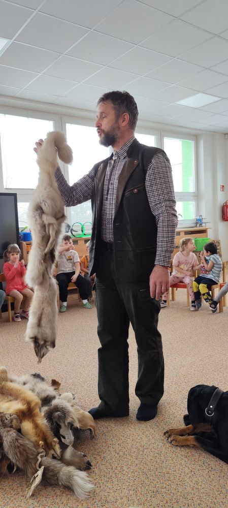 křeslo pro hosta - povolání: myslivec